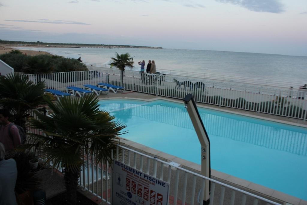 Appartement 43 M2 Front De Mer 3 Cles Vacances La Tranche-sur-Mer Rum bild